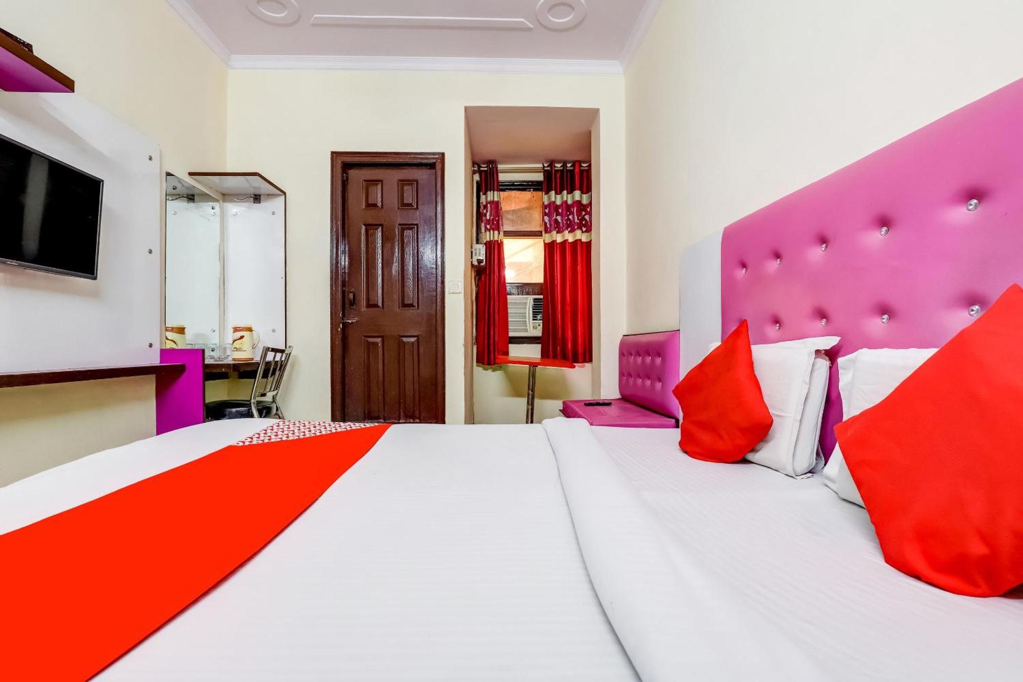 Hotel O Tushar Continental 新德里 外观 照片