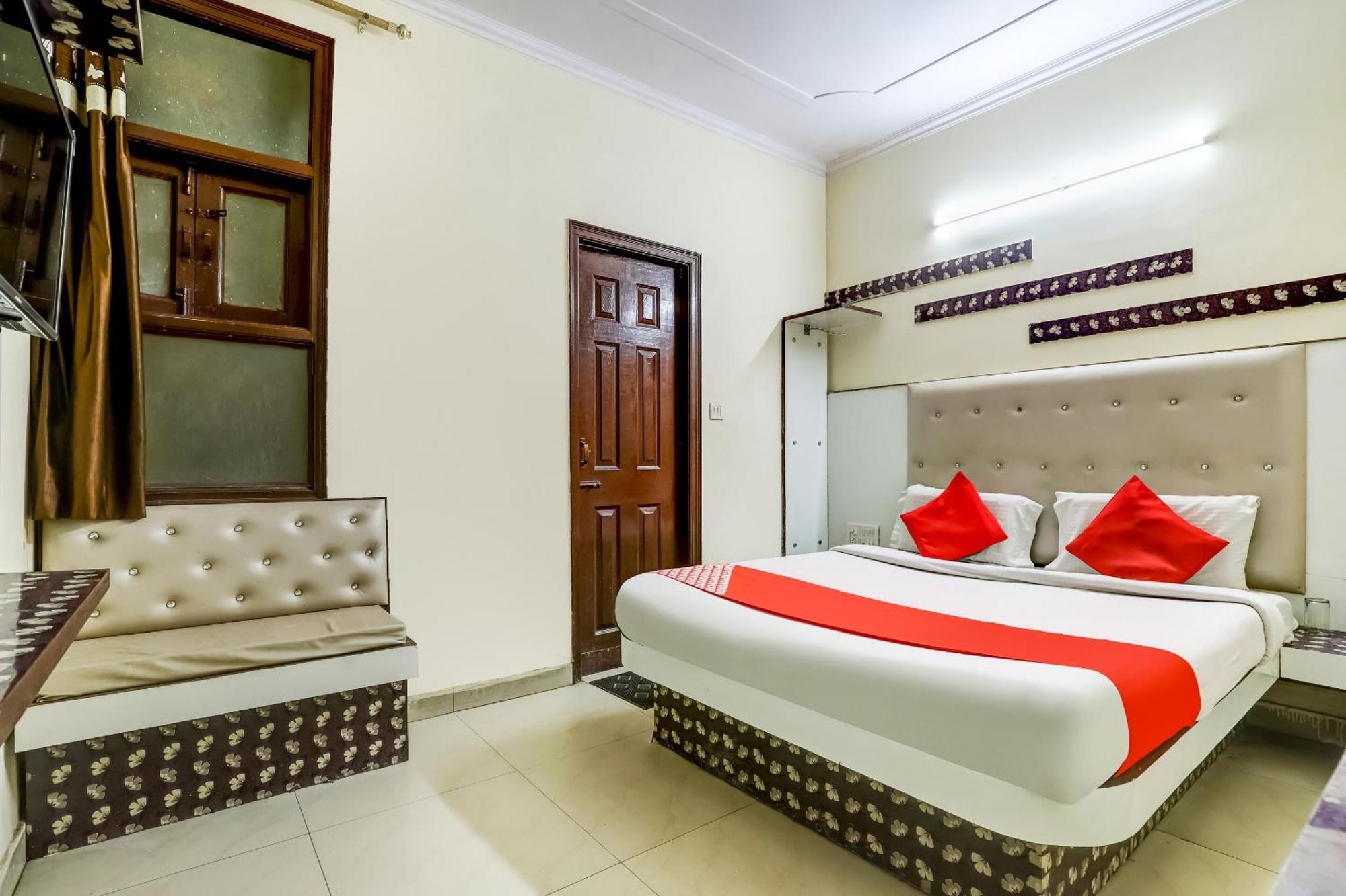 Hotel O Tushar Continental 新德里 外观 照片